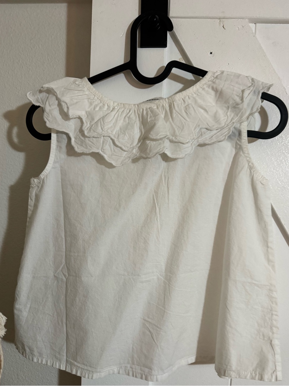 H&M White Ruffle Collar Button-Down Tank Top - Picture 2 of 3